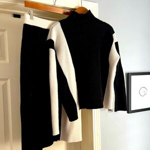 Commense Sweater Set, Size M